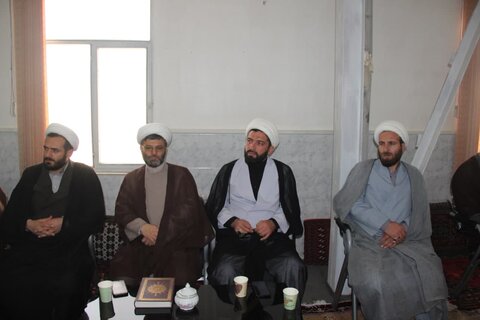 تصاویر / نشست مدیر حوزه علمیه استان قزوین با ائمه جماعات وروحانیون شهرستان آوج وآبگرم قزوین
