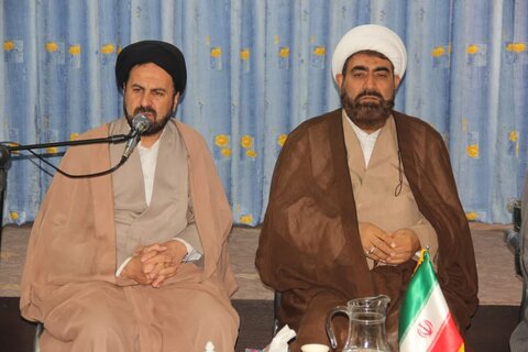 تصاویر / نشست مدیر حوزه علمیه استان قزوین با ائمه جماعات وروحانیون شهرستان آوج وآبگرم قزوین