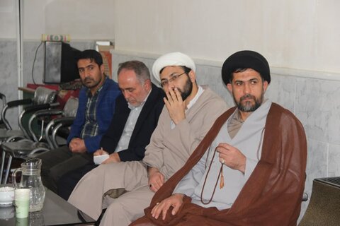 تصاویر / نشست مدیر حوزه علمیه استان قزوین با ائمه جماعات وروحانیون شهرستان آوج وآبگرم قزوین
