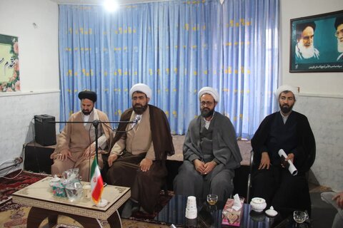 تصاویر / نشست مدیر حوزه علمیه استان قزوین با ائمه جماعات وروحانیون شهرستان آوج وآبگرم قزوین
