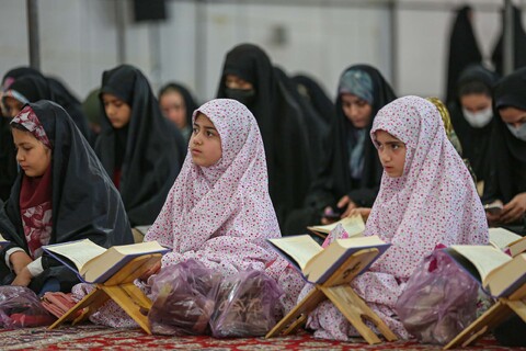 مراسم جزء خوانی قرآن روزه اولی ها در اصفهان