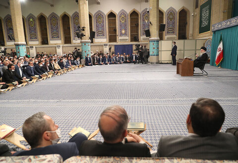 بالصور/ محفل الأنس بـ«القرآن الكريم» بحضور الإمام الخامنئي