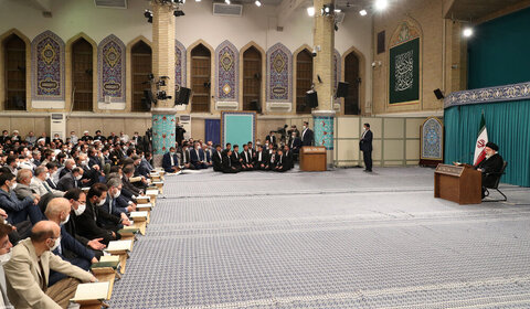 بالصور/ محفل الأنس بـ«القرآن الكريم» بحضور الإمام الخامنئي