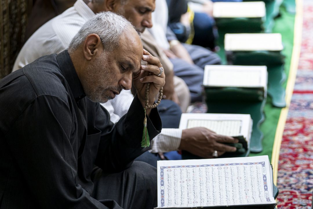 بالصور/  جلسات الختمة القرآنية الخاصّة بالشهر الفضيل في العتبة العباسية