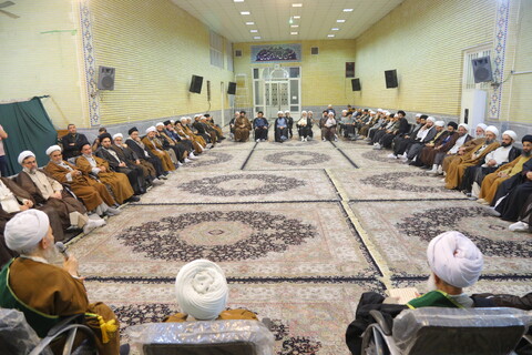 تصاویر / نشست صمیمی جمعی از سخنرانان مذهبی در ماه مبارک رمضان