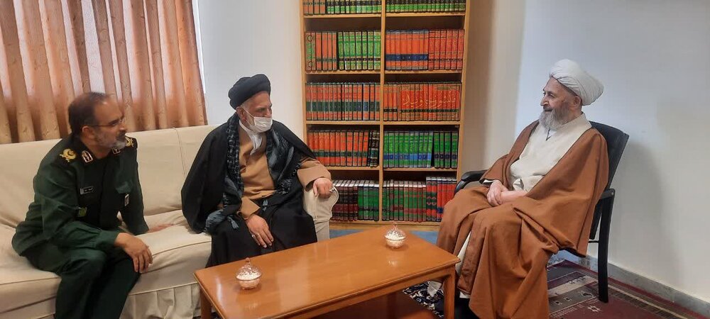 دیدار نوروزی فرمانده سپاه قم با آیت الله العظمی سبحانی