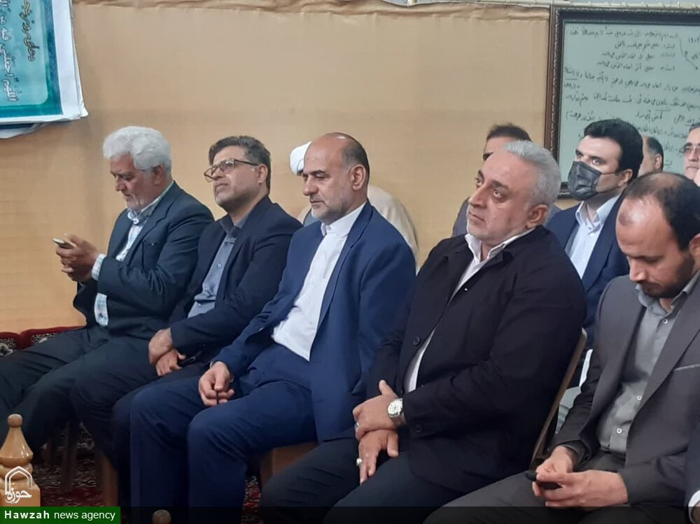 مسئولان در جهت حل مشکلات مردم از هیچگونه کوششی نباید دریغ کنند