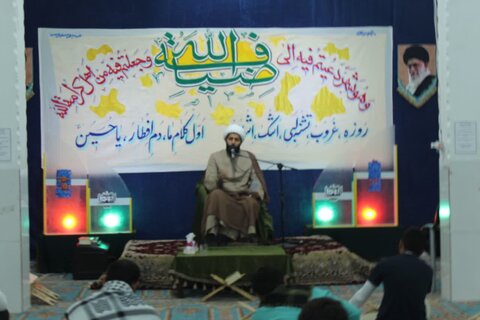 تصاویر/ محفل انس با قرآن در مدرسه علمیه ولیعصر (عج) رودان
