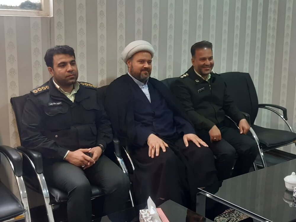 از ظرفیت نخبگان برای تحقق شعار سال استفاده شود