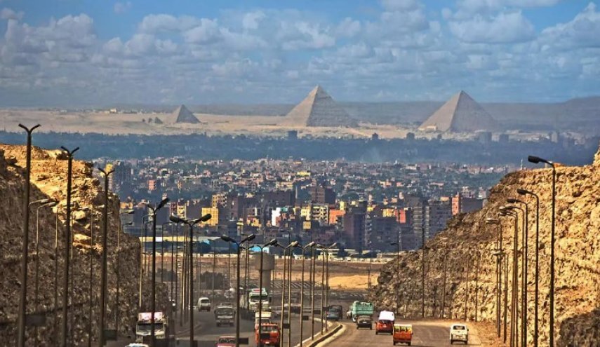 مصر تقر اجراءات جديدة بشأن السياح الايرانيين مصر تقر اجراءات جديدة بشأن السياح الايرانيين