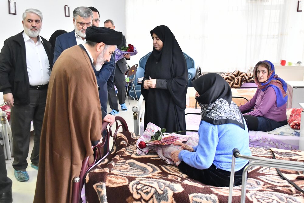 عید دیدنی متفاوت امام جمعه ارومیه + عکس