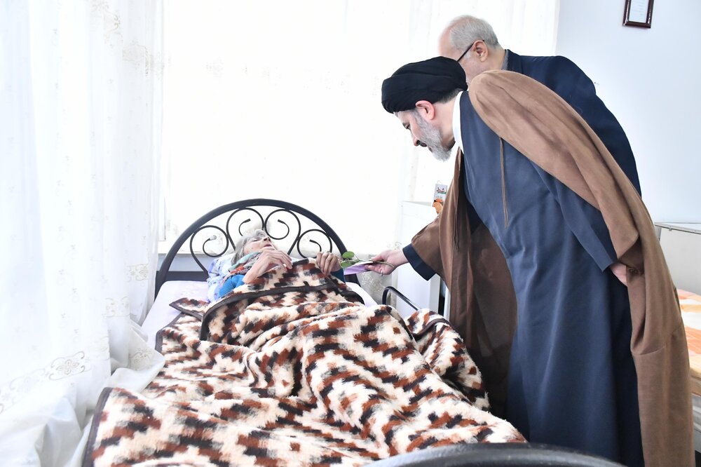 عید دیدنی متفاوت امام جمعه ارومیه + عکس