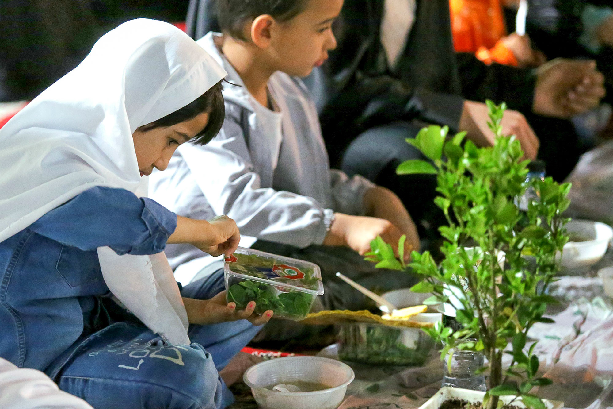 پویش «نذر افطاری برای روزه اولی ها» در لرستان