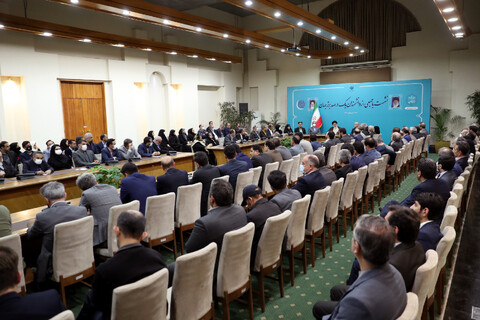 تصاویر/ نشست رمضانی رئیس جمهور با جمعی از اساتید دانشگاه و دانشمندان یک درصد برتر جهان