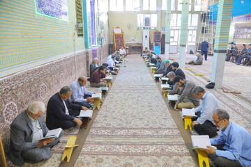 تصاویر / آیین ترتیل خوانی قرآن کریم در مسجد حضرت علی اصغر(ع) قم