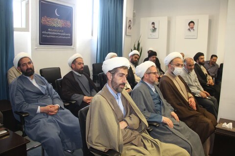 تصاویر/ دیدار مدیر ومعاونین مر کز مدیریت حوزه علمیه استان قزوین با نماینده ولی فقیه در استان قزوین