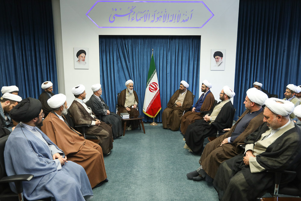 سرهای برهنه نتیجه کم کاری فرهنگی است