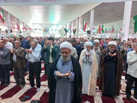 تصاویر/  نماز جمعه آران و بیدگل در قاب تصویر