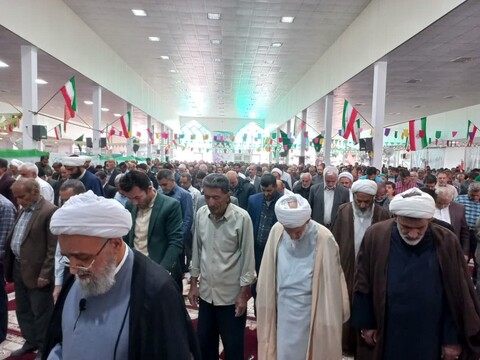 تصاویر/  نماز جمعه آران و بیدگل در قاب تصویر