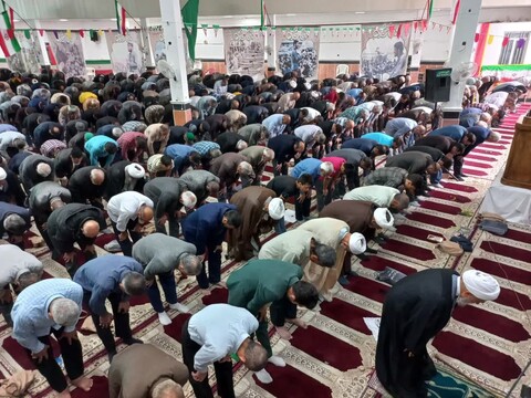 تصاویر/  نماز جمعه آران و بیدگل در قاب تصویر