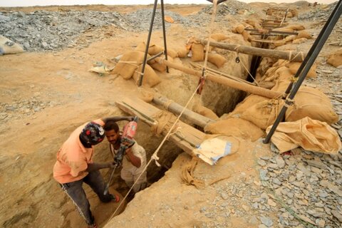 مصرع 10 عمال اثر انهيار منجم للذهب في السودان