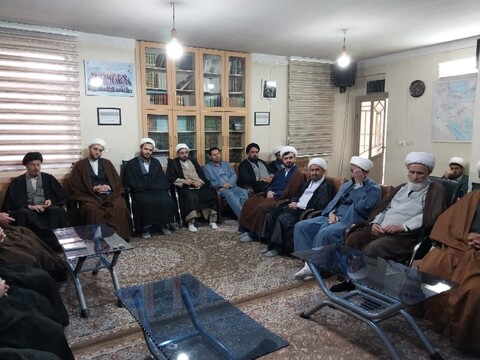 تصاویر/ دیدار مدیر و معاونین حوزه علمیه استان قزوین با نماینده مردم قزوین در مجلس خبرگان رهبری
