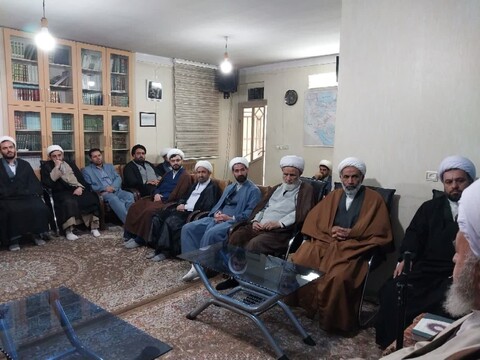 تصاویر/ دیدار مدیر و معاونین حوزه علمیه استان قزوین با نماینده مردم قزوین در مجلس خبرگان رهبری