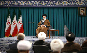 جمعی از مسئولان نظام با رهبر انقلاب دیدار می‌کنند