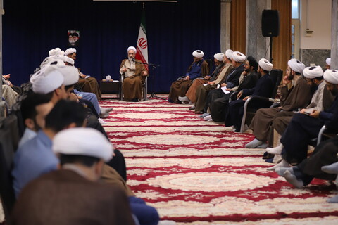 تصاویر/ دیدار مدیر و معاونان حوزه علمیه قزوین با آیت الله اعرافی
