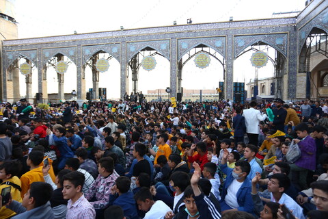 جشن برزگ روزه اولی ها  حرم حضرت زینب سلام الله علیها‎‎ در اصفهان