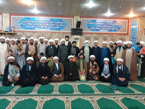 دیدار دانش‌آموختگان مدرسه علمیه امام خمینی(ره) به امام جمعه بوشهر