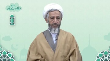 فیلم| قرآن و عترت برای شکل گیری شخصیت حقیقی انسان است