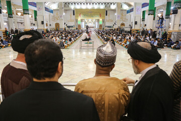 تصاویر/ بازدید وزیر فرهنگ نیجریه از آیین ترتیل خوانی حرم حضرت معصومه(س)