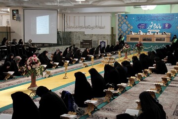 تصاویر/ آیین ترتیل‌خوانی قرآن‌کریم ویژه بانوان با عنوان «مائده نور» در حرم حضرت معصومه(س)