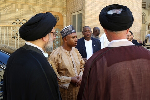 وزیر فرهنگ نیجر به زیارت حرم حضرت معصومه(س) مشرف شد