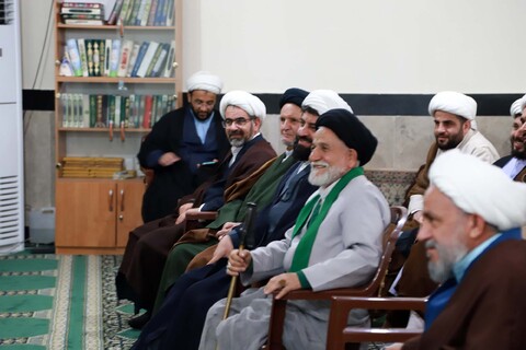 تصاویر / دیدار علما و مبلغین تویسرکان با نماینده ولی فقیه در استان همدان