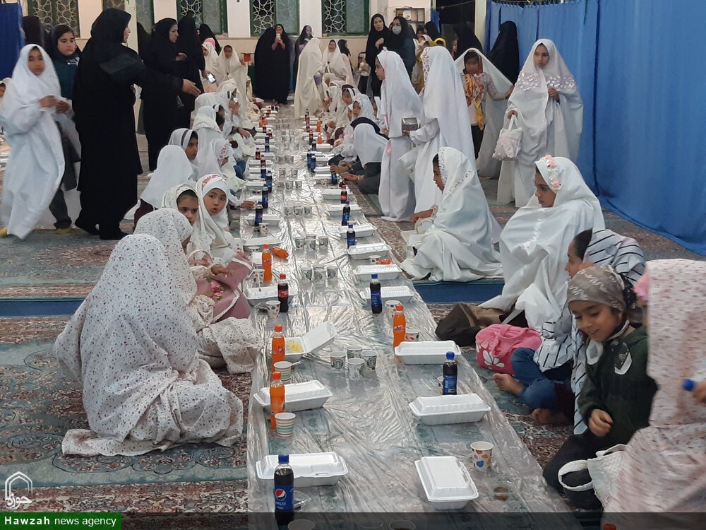 جشن بزرگ «روزه اولیها» در مصلای نماز جمعه نوش آباد برگزار شد + عکس