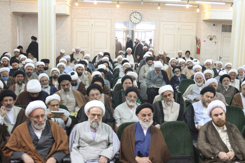 همایش ائمه جمعه و جماعات مساجد استان قم در محل جامعه مدرسین