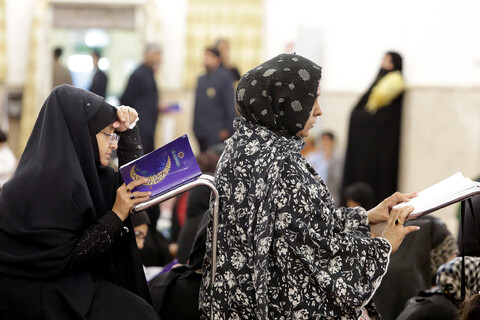 تصاویر/ احیا شب نوزدهم ماه مبارک رمضان ویژه زائران اردو زبان در حرم مطهر رضوی