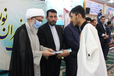همایش ضیافت سفیران نور با حضور دانش آموزان روزه اولی در بوشهر