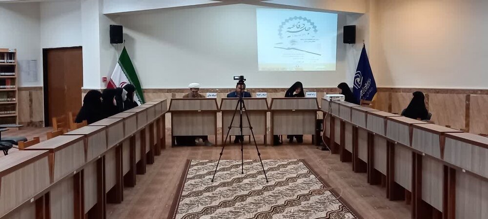 پایاننامه «بررسی راهکارهای قرآنی در تصحیح خطاهای مومنان و مشرکان» دفاع شد