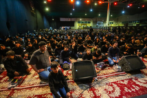مراسم احیای شب بیست‌ویکم ماه رمضان در حسینیه شهدای بسیج در اصفهان