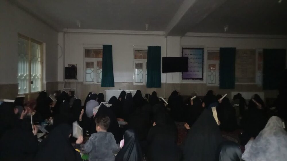 تلاش کنیم تا زندگی و اخلاقمان قرآنی شود