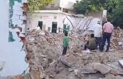 दिल्ली में 250 साल पुरानी मस्जिद के एक हिस्से समेत मदरसे पर चला बुलडोजर