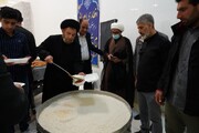 تصاویر/ مراسم افطاری اهدایی رهبر معظم انقلاب اسلامی به خانواده های نیازمند لرستانی