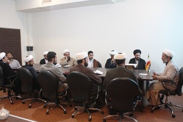 تصاویر/ جلسه برنامه ریزی حوزه علمیه جهت حضور در نمایشگاه قرآن کرمانشاه