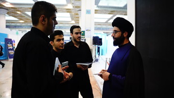 تصاویری از فعالیت روحانیون در نمایشگاه  بین المللی قرآن کریم