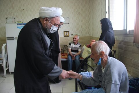 تصاویر / بازدید مدیر حوزه علمیه استان قزوین از آسایشگاه سالمندان قزوین