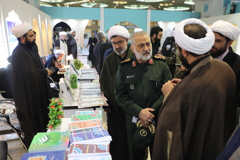 تصاویر/ بازدید سردار شکارچی از بخش حوزوی نمایشگاه بین‌المللی قرآن