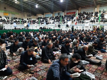 تصاویر/ احیای شب بیست و سوم ماه مبارک رمضان در سالن شهدای بسیج کاشان